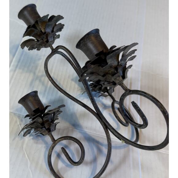 2 Rustic Metal 4 Taper Candle Holder Pine Cone Or Flowers Primitive Centerpiece - Picture 3 of 7